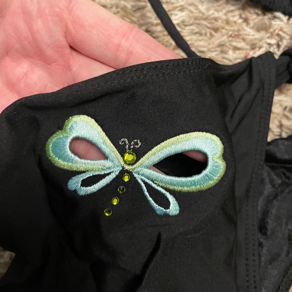 Robin Piccone String bikini with embroidered/beaded/cutout dragonfly - Picture 2 of 4